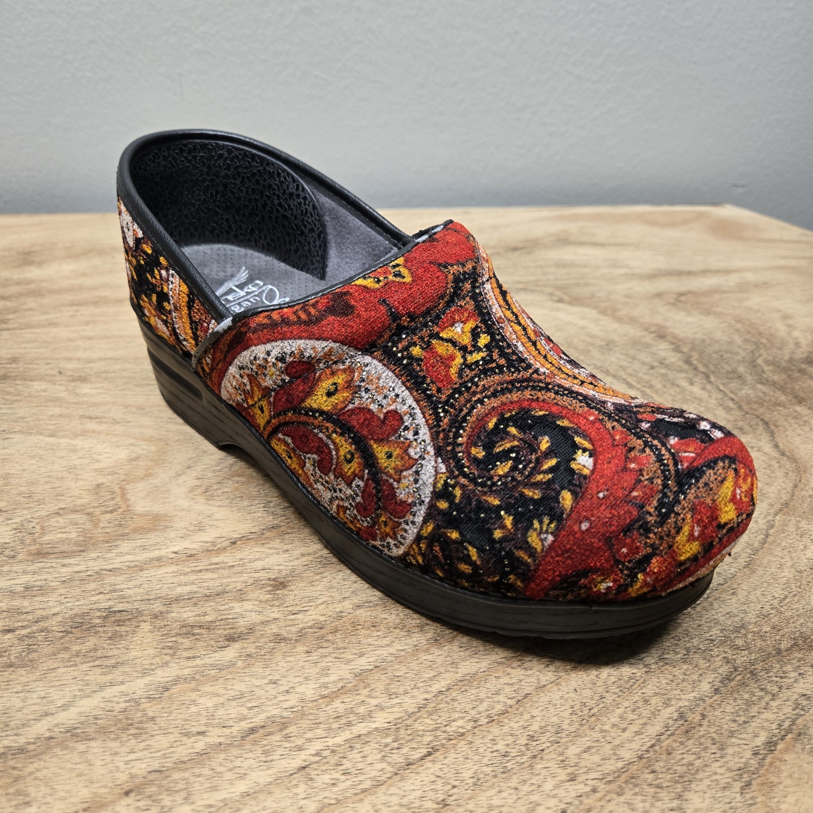 Dansko Clogs Women 38 Red Vegan Paisley Tapestry Faux Velvet Professional Shoes