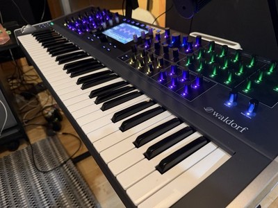 Waldorf Quantum Mk1 synthesizer. Super Minty condition