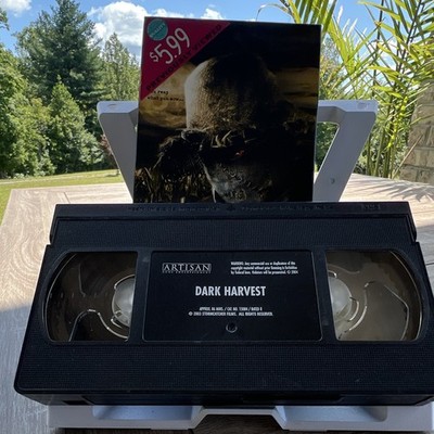 Artisan Home Entertainment Dark Harvest VHS NTSC 2004 Horror Suspense R FS
