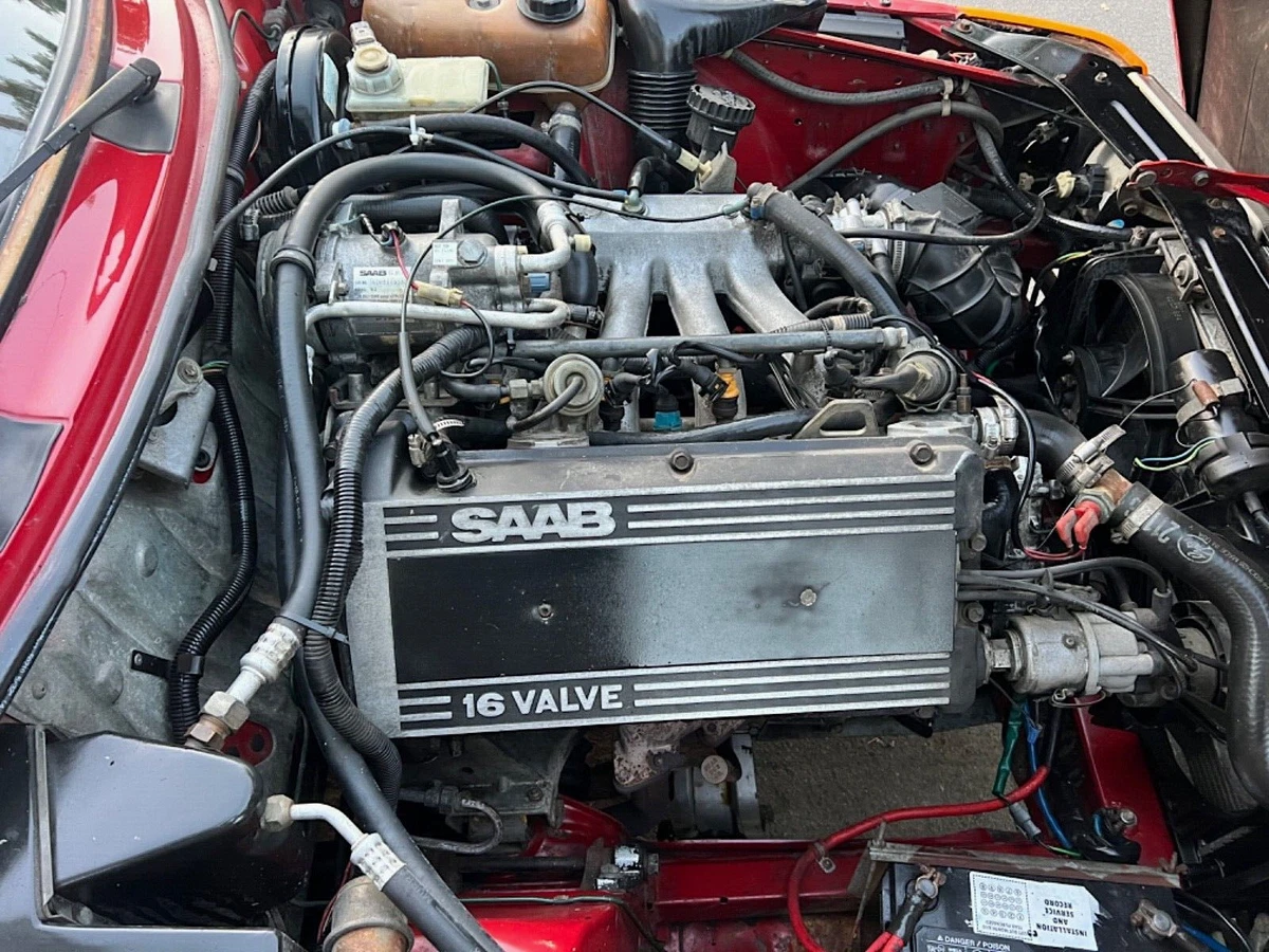 Naturally aspirated 16-valve four-cylinder engine