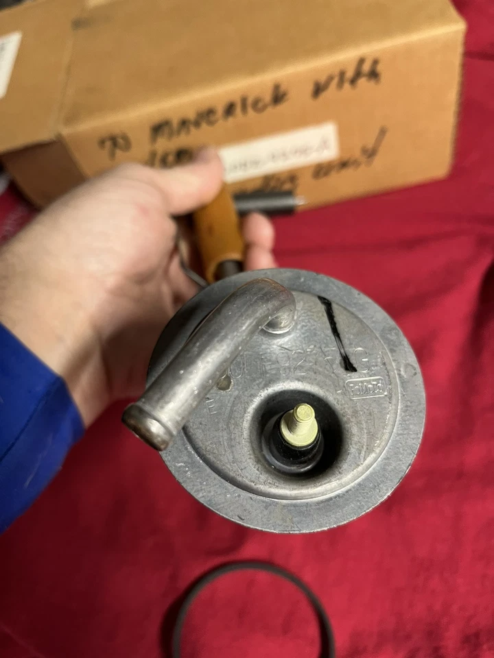 NOS 1970 Ford Maverick Fuel Sending Unit D0DZ-9275 A With EV/EM.  Foto 3 de 3