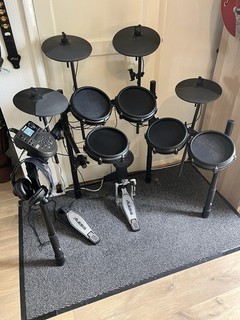 Alesis Nitro Mesh Electronic Drum Kit with Expansion Pack Excellent Condition