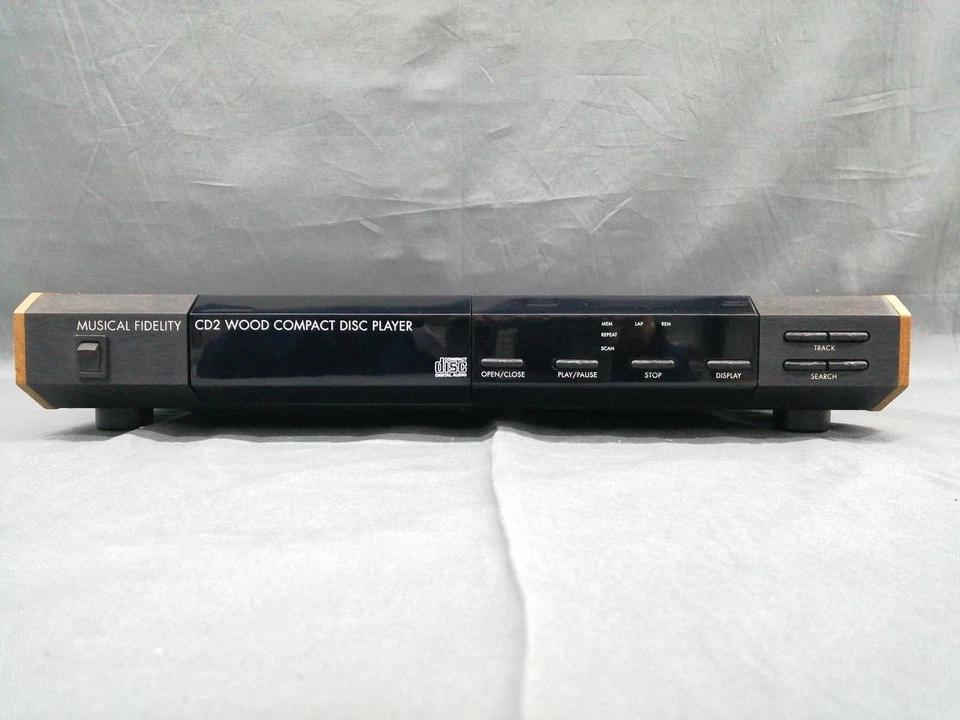 MUSICAL FIDELITY CD2 MADERA | Reproductor de CD de Japón Foto 2 de 4