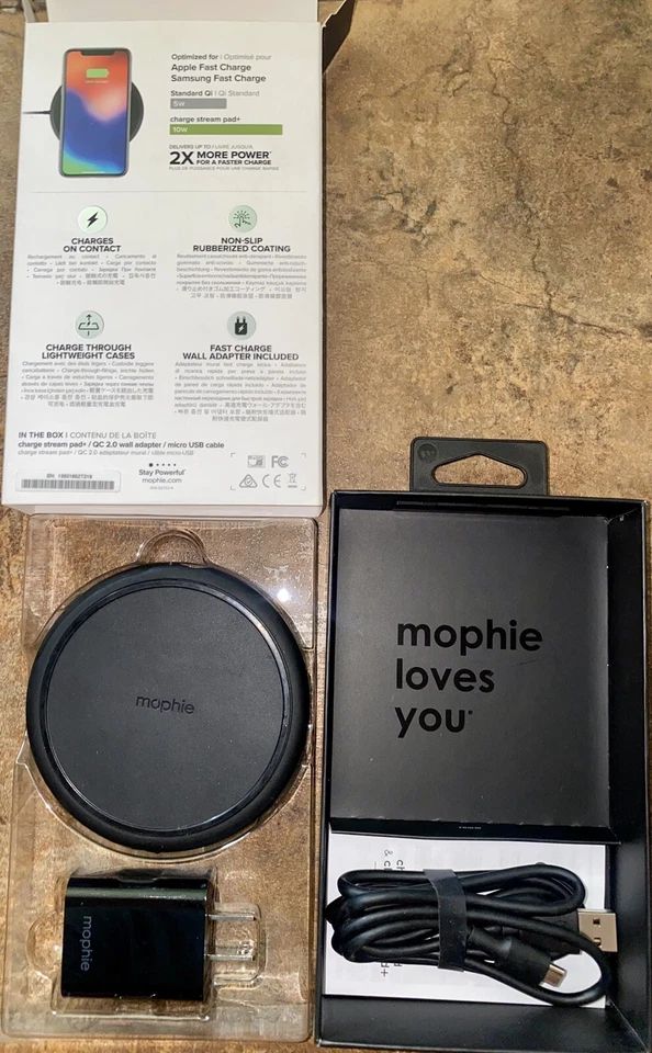 mophie 10w Qi Fast Charge Wireless Charger - Image 3 of 4