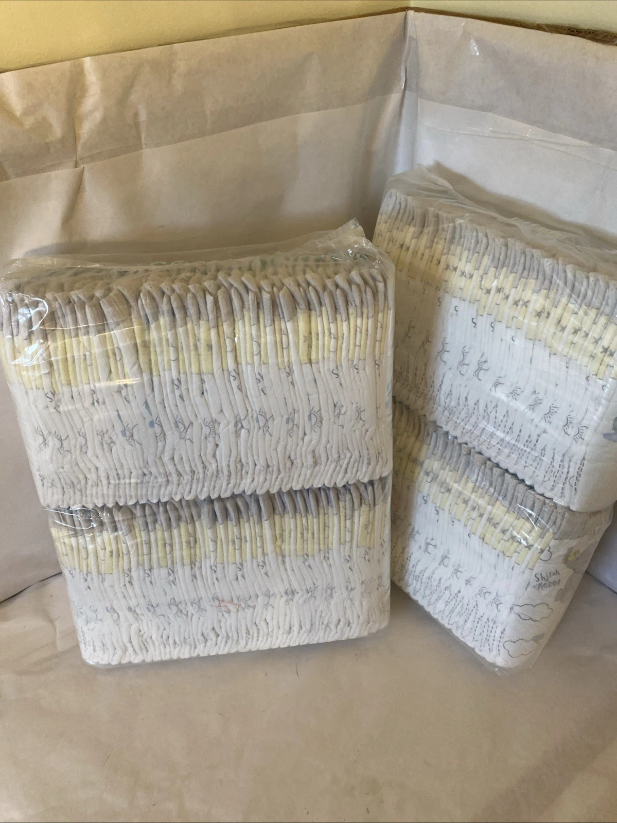 Pampers Disposable Diapers Size 2, 124 Count BreatheFree Liner Leak Guards