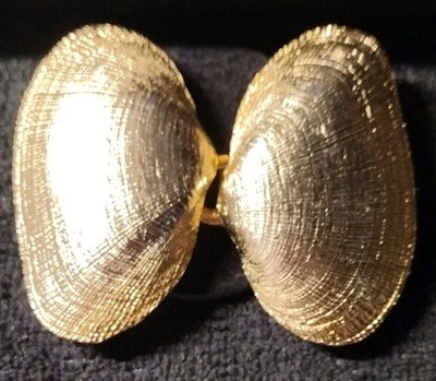 Creation Gold Clam Shell Art Nouveau Vintage Belt Buckle 1980s Metal