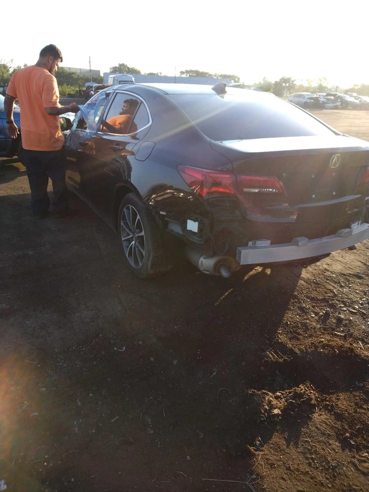 2016 Acura TLX Right Front Suspension Control Arm 581060 - Used, 90k Miles Foto 2 de 4