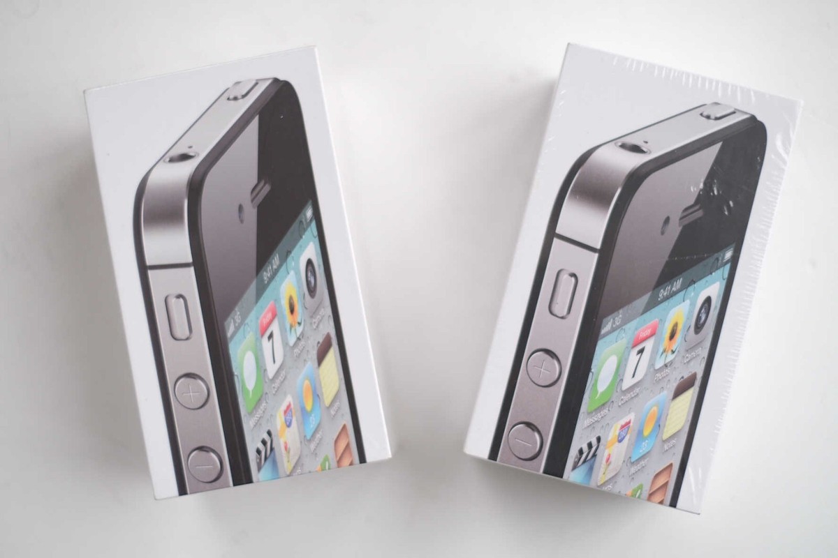 Apple iPhone 4 IOS7 4S IOS9 8/16/32GB - Unlocked Black White