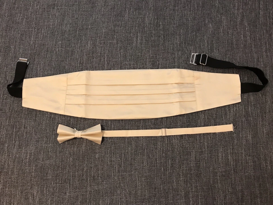 Moda Ropa Formal Seda Pajarita y Faja Conjunto Crema Formal Preppy Baile de graduación LEER Foto 2 de 4