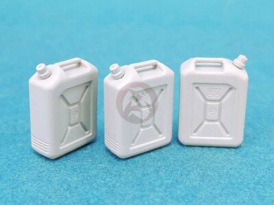 Legend 1/35 Israeli IDF Modern 20 Liter (5 Gal) Water Canisters (15 cans) LF1376