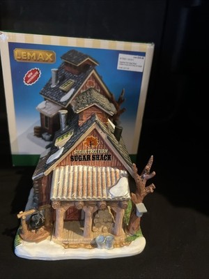 2017 Lemax Winter Sugar tree Farm Sugar Shack #73321 Retired