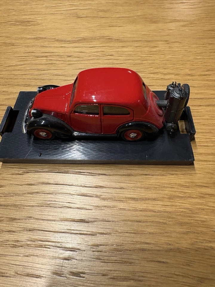 AUTO BRUMM 1:43 MADE IN ITALY DIE CAST FIAT 508C BERLINA 1100HP 32 1937 1939 R33 - Immagine 4 di 4