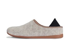 Mahabis Classic Slippers In Skagen Stone With Kahvia Gum Soles - UK 7.5-8/EU 42