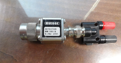 muegge MICROWAVE DETECTOR MM 1001 B MDDNBNC 915/2450 MHz MEASUREMENT DEVICE