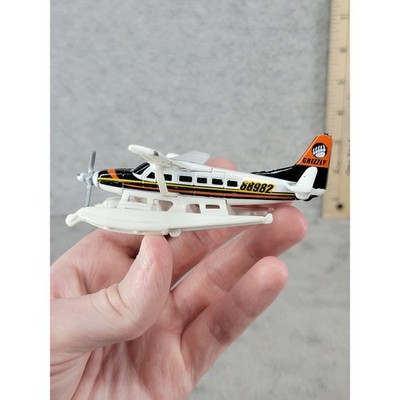 Matchbox Sky Busters Cessna Caravan Grizzly Seaplane White Black Orange 68982