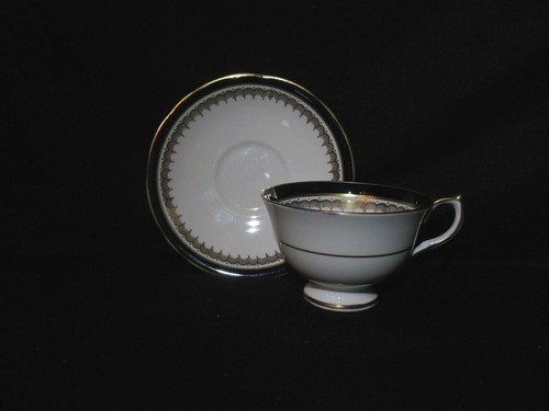 Aynsley Embassy Cobalt Cup & Saucer Vintage Bone China Made in England - Picture 2 of 2