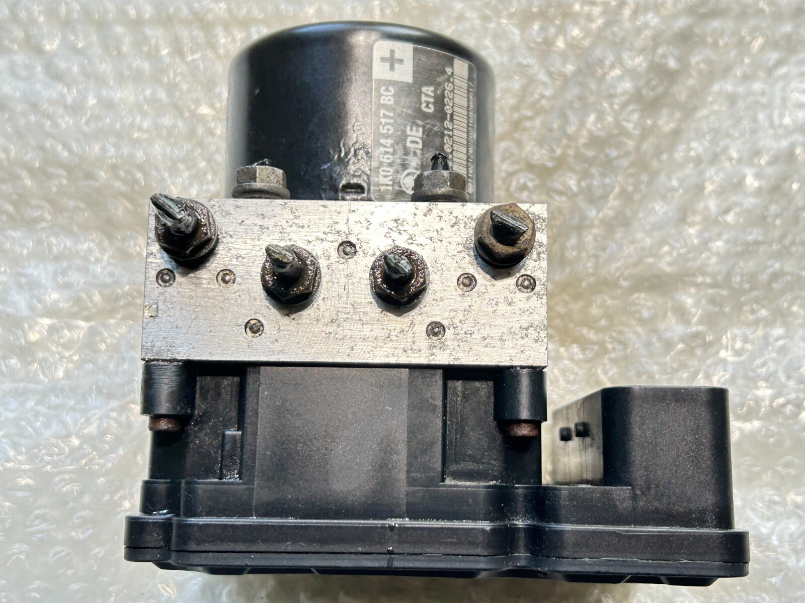 VW Golf / Skoda Yeti ABS Pump ECU Unit 1K0614517BC 1K0907379AM  