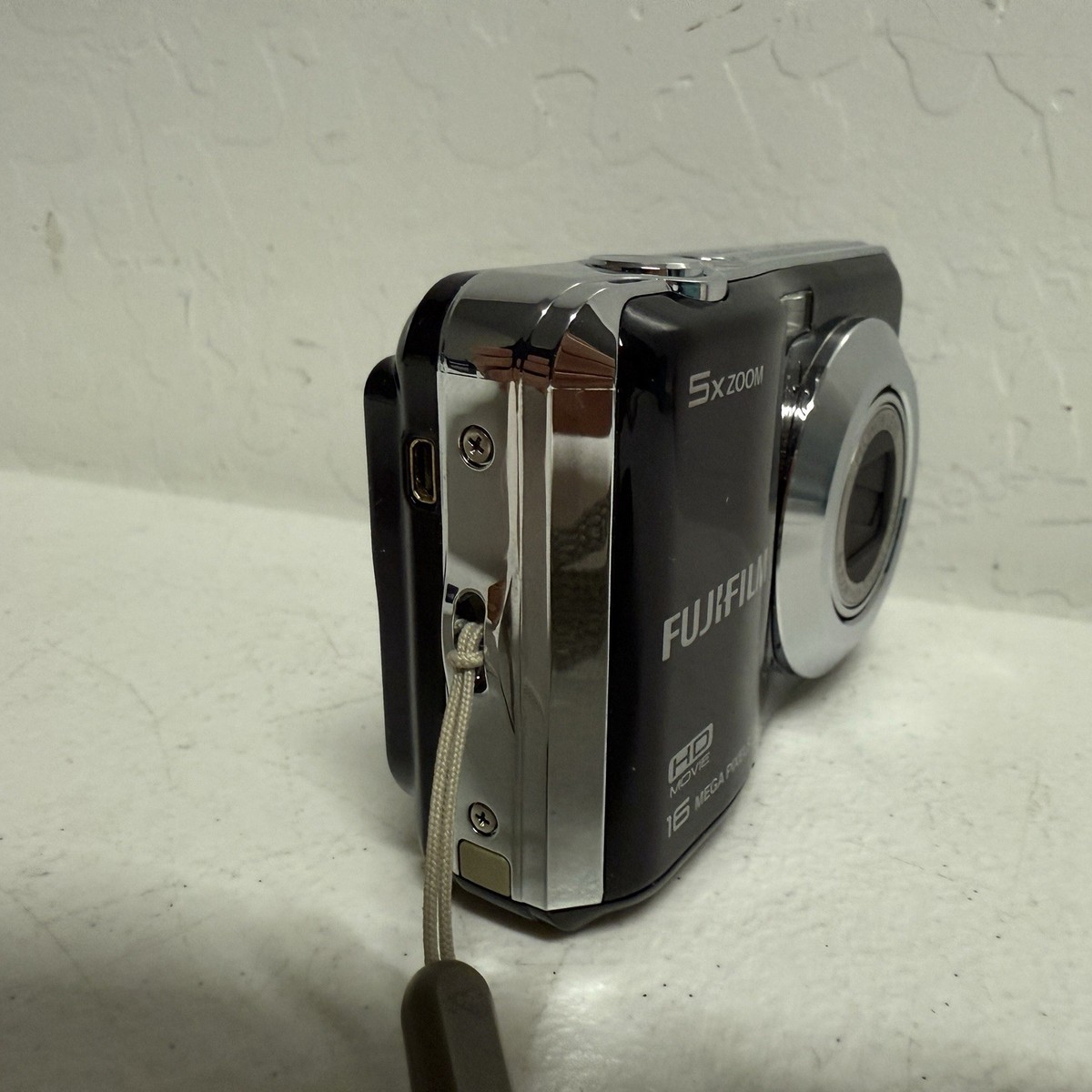 FUJIFILM FinePix AX560 デジカメ 美品 a4599 Amazon.com : FinePix AX560 16MP Digital Camera - Black