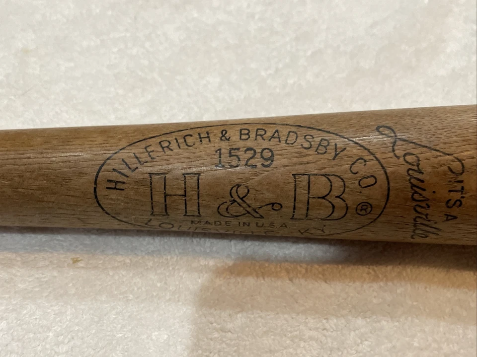 RARE 1950's Yogi Berra H&B Model 1529 34 Inch Bat, New York Yankees, AWESOME!! - Image 3 of 4