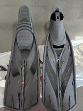 Atomic Aquatics Full Foot Split Fins WORN ONCE Black 10.5-11.5