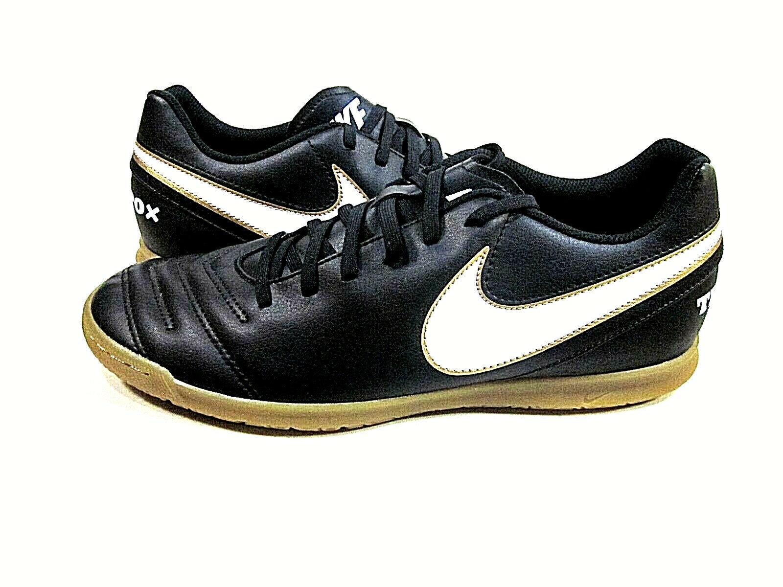 tiempo futsal shoes