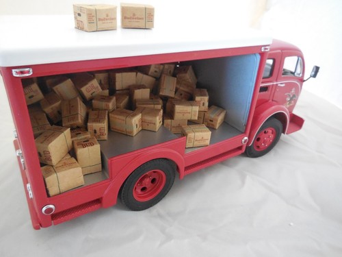 Danbury Mint 1955 Budweiser Beer Delivery Truck 1:24 Diecast Model - Picture 10 of 13