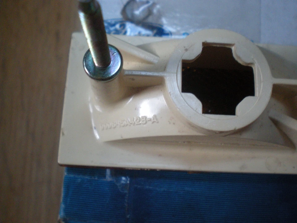 NOS 1970 1971 FORD TORINO FRONT SIDE MARKER LENS - Image 3 of 4