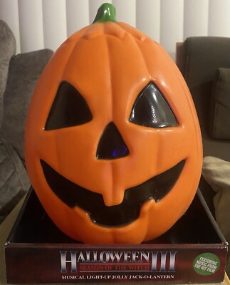 Trick or Treat Studios Halloween III Season Of TheWitch  LightUp Singing Pumpkin