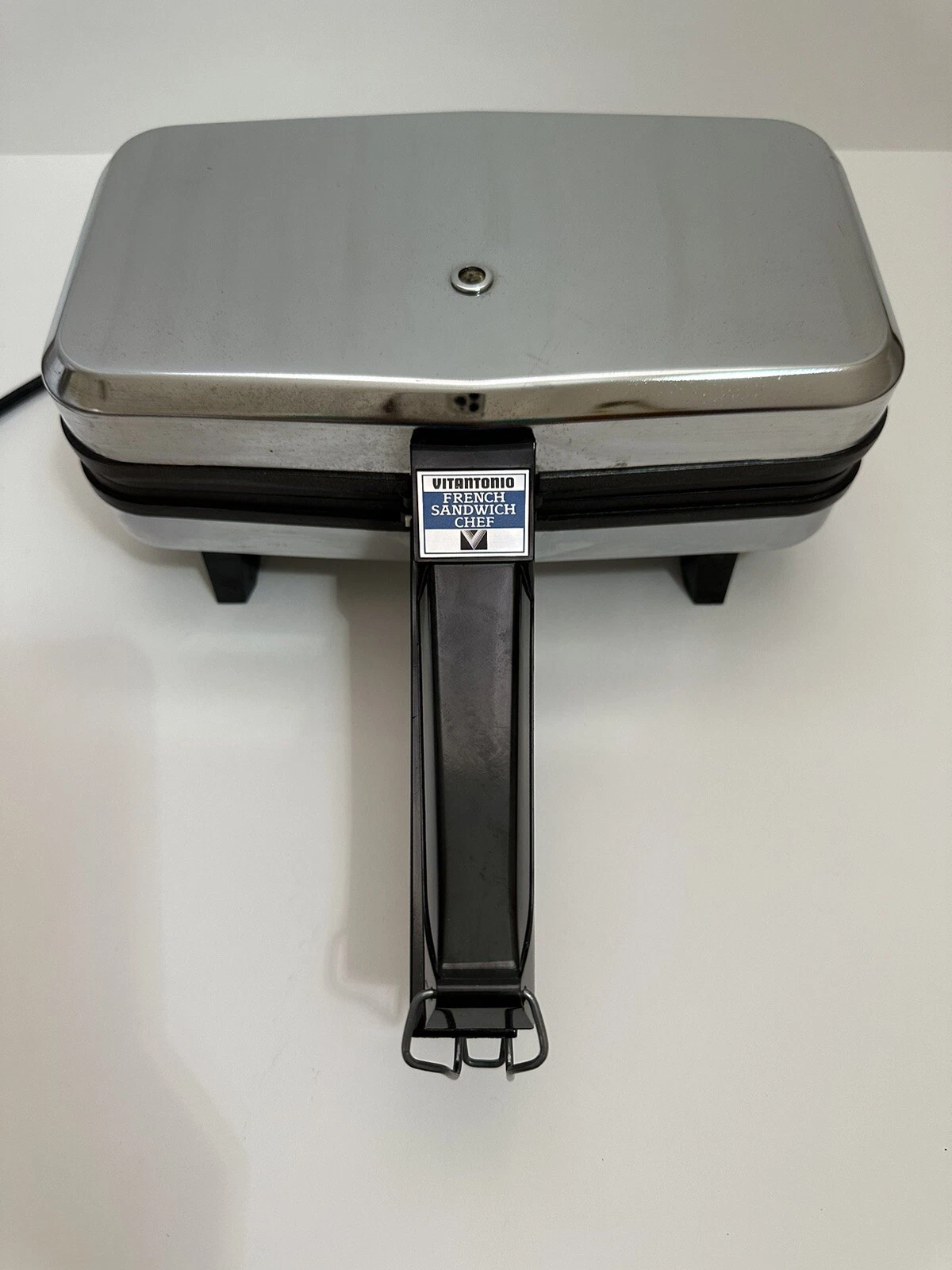 Vitantonio French Sandwich Chef Non-Stick Clam Shell Press Model 650-NS Vintage
Opens in a new windo