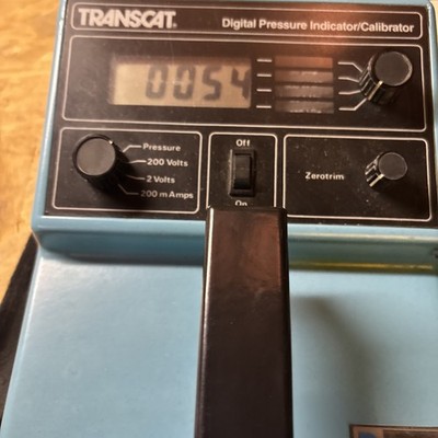 Druck/GE DPI 600 Digital Pressure Indicator/Calibrator (DPI600) With Case & Pwr