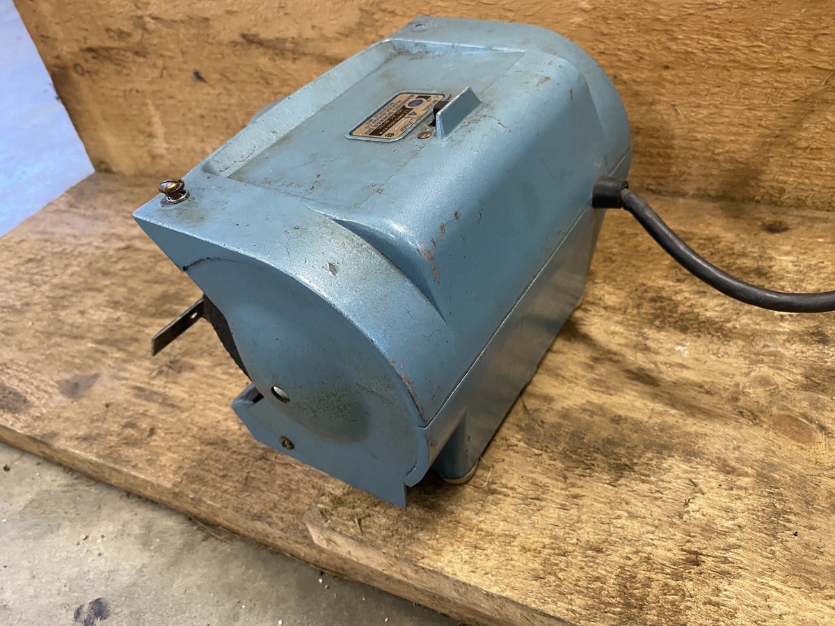 Meuleuse De Banc à Main Vintage - Marque Inconnue MFG Co - Testée Et Fonctionnelle - Occasion
