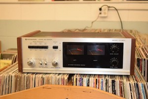 Kenwood De-Noiser Model KF-8011. Used. Excellent condition. New lamps.