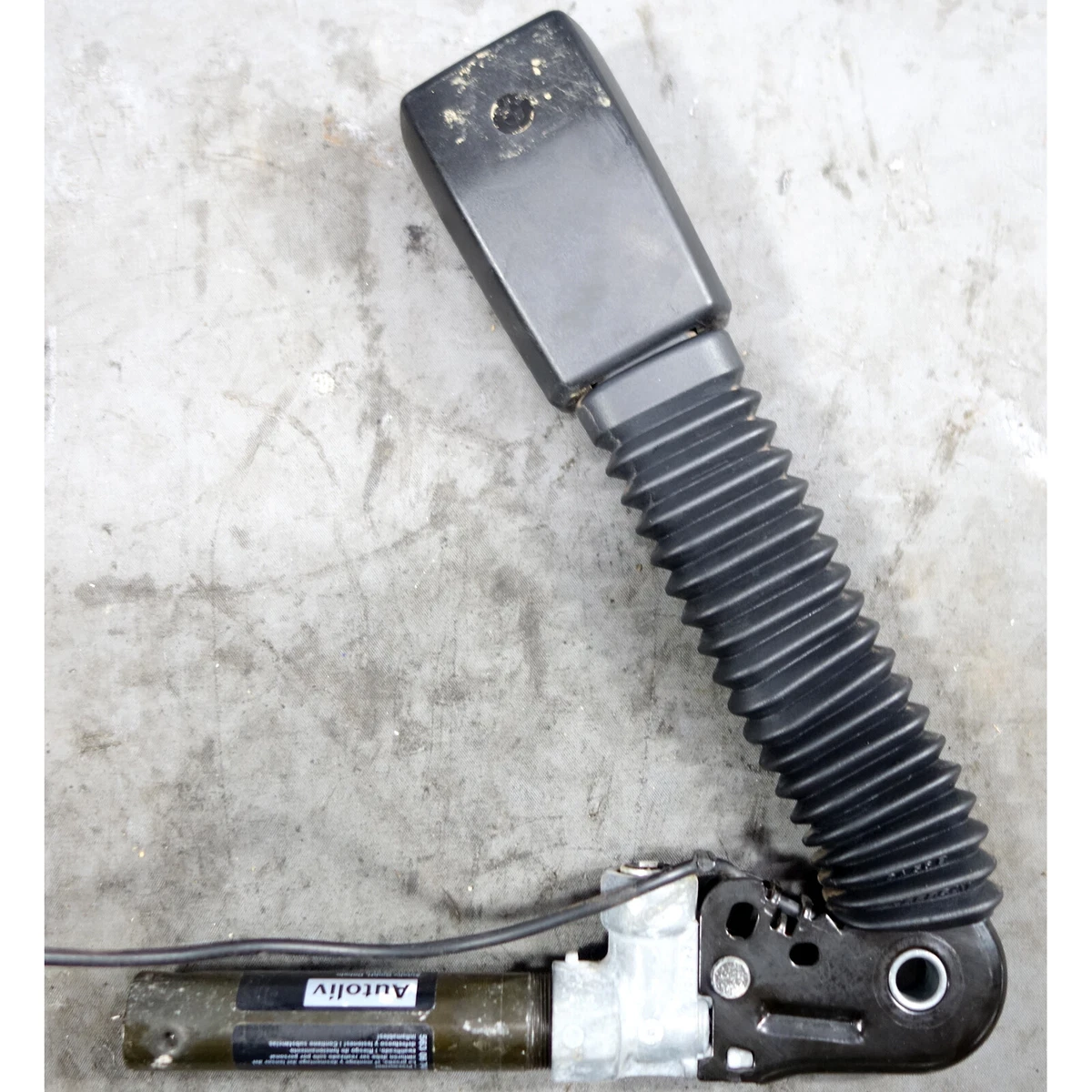 BMW E46 3-Series 6-Series Right Front Lower Pass Seat Belt Buckle  