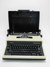 Authentic Vintage Cavalier 1200 Royal Typewri...