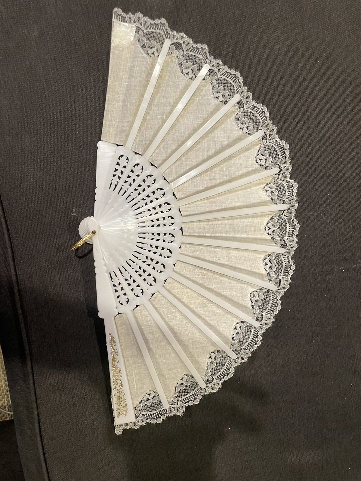 Using European Fan VINTAGE EUROPEAN VICTORIAN ROMANIC HAND FAN - Gem