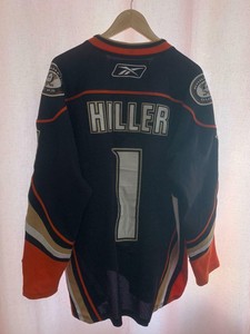 jonas hiller jersey