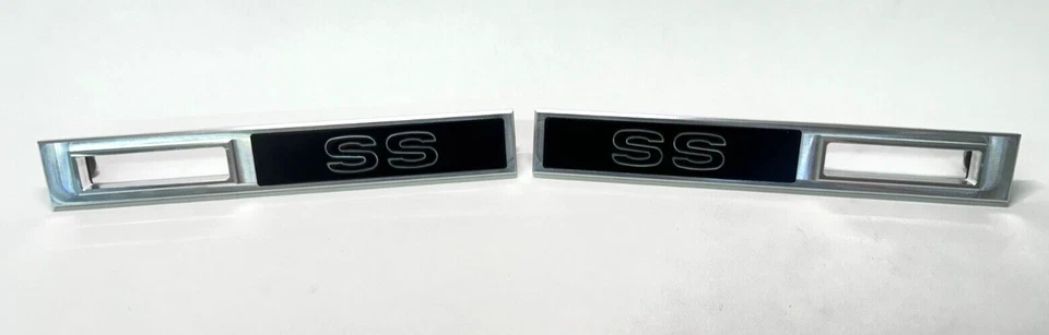 1969 Chevy Chevelle 'SS' Emblem Side Marker Light Bezel Front Fender - Image 4 of 4