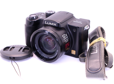 Panasonic LUMIX DMC-FZ5 Leica 12倍 Panasonic Lumix DMC-FZ5 Digital Camera DC-Vario-Elmarit 6-72mm