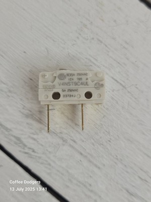 DeLonghi SAIA-Burgess V4NST9C4UL Mikroschalter Kaffeevollautomat 5(2)A 250V