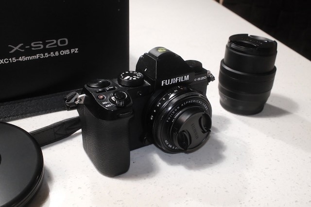Fujifilm X-S20 Bundle w/ XF27mm F2.8 R WR - MINT - Only 6,745