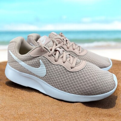nike tanjun pink women's