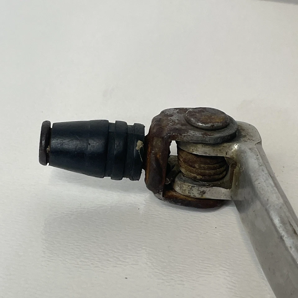 1998 Suzuki RM250 Rm 250 OEM Shifter Shift Lever Arm Pivot - Image 3 of 3