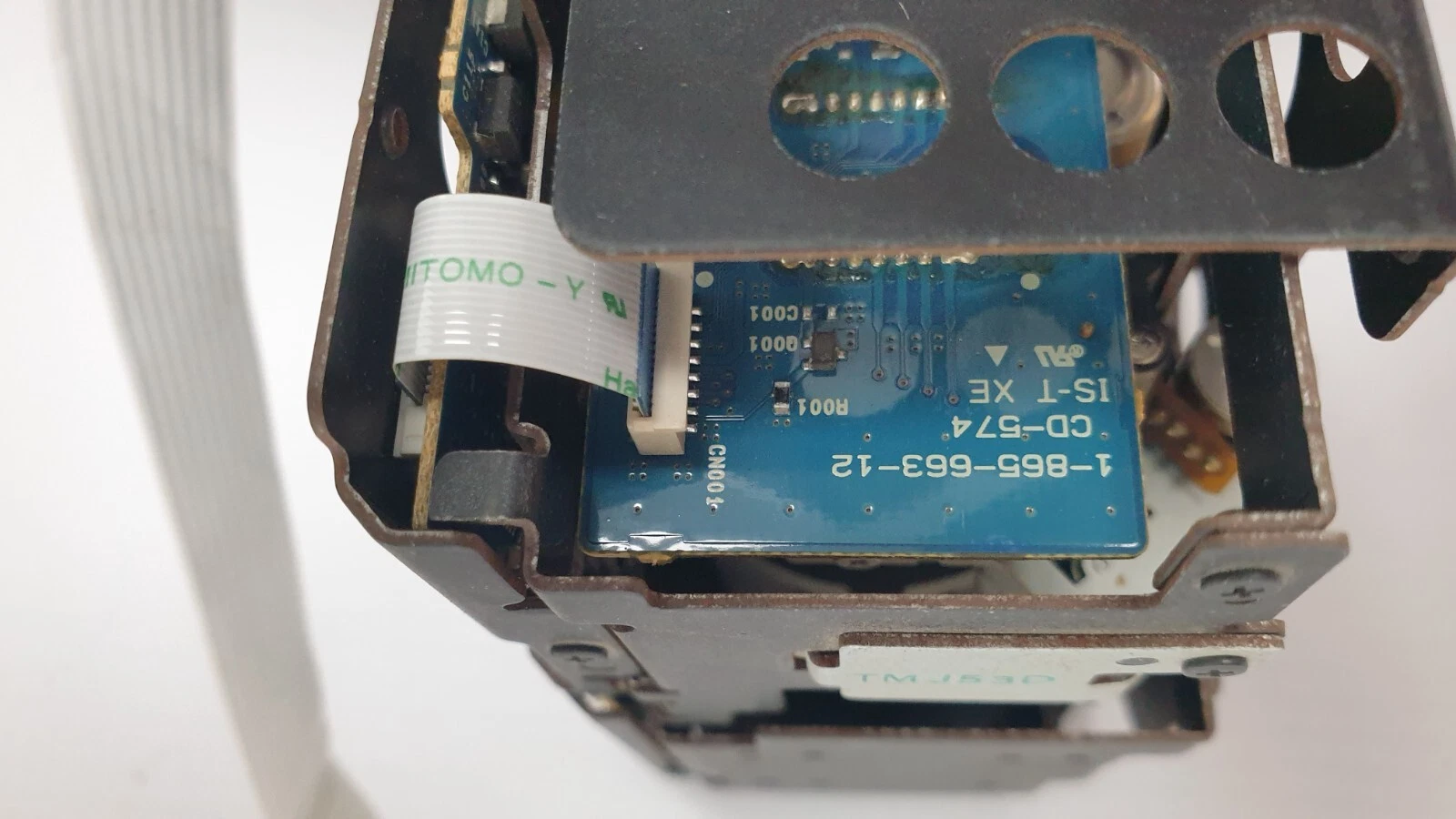 Close-up of the rear board marked 1-865-663-12 CD-574