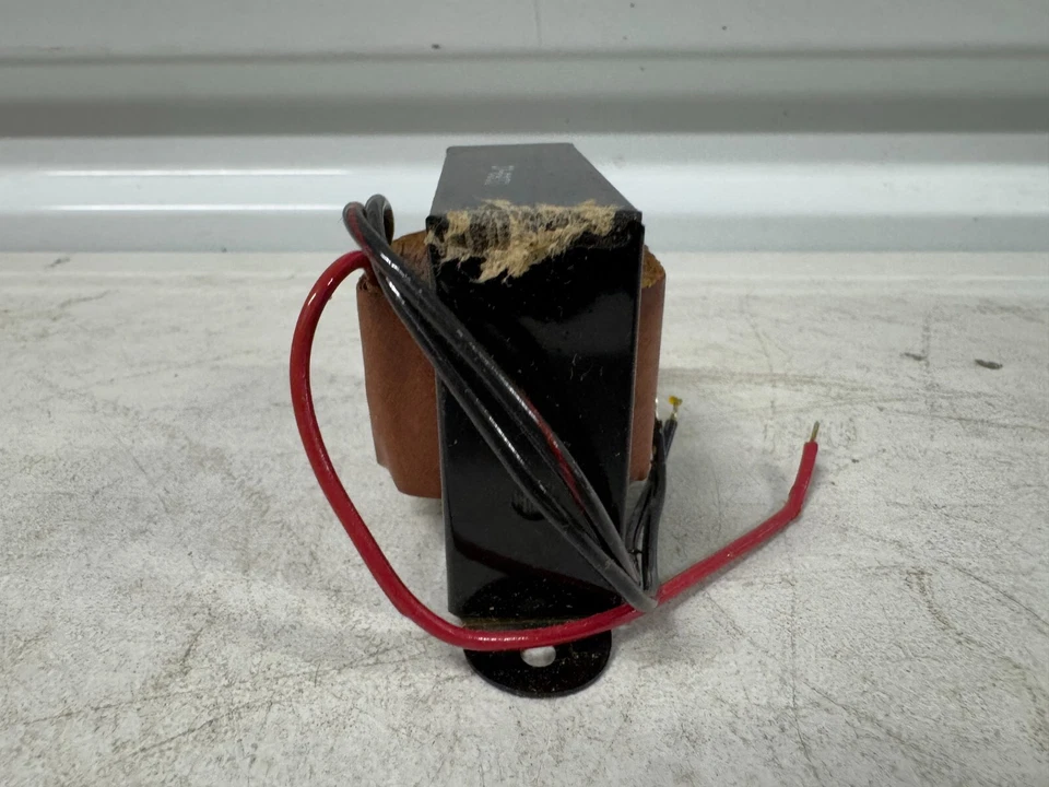 Triad N-IX Stepdown Autoformer 230V. to 115 V. 150V.A 50Watt - Image 3 of 4