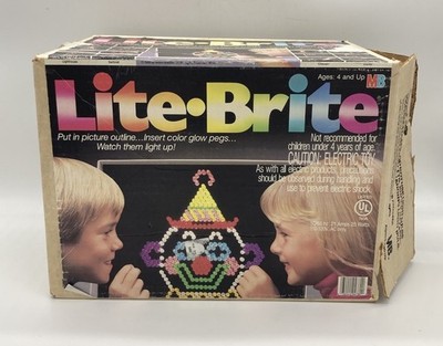 Vintage Milton Bradley 1986 Lite-Brite w/pegs, patterns & original box WORKS