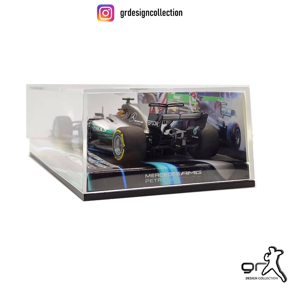 Lewis Hamilton - Mercedes W08 - F1 World Champion 2017 / Minichamps / 1:43 - Immagine 3 di 4