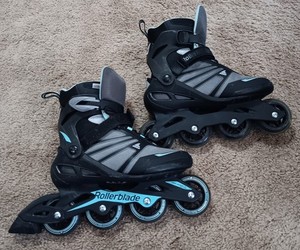 Rollerblade Zetrablade Inline Skates Women's US Size 9 Black/Blue Indoor/Outdoor