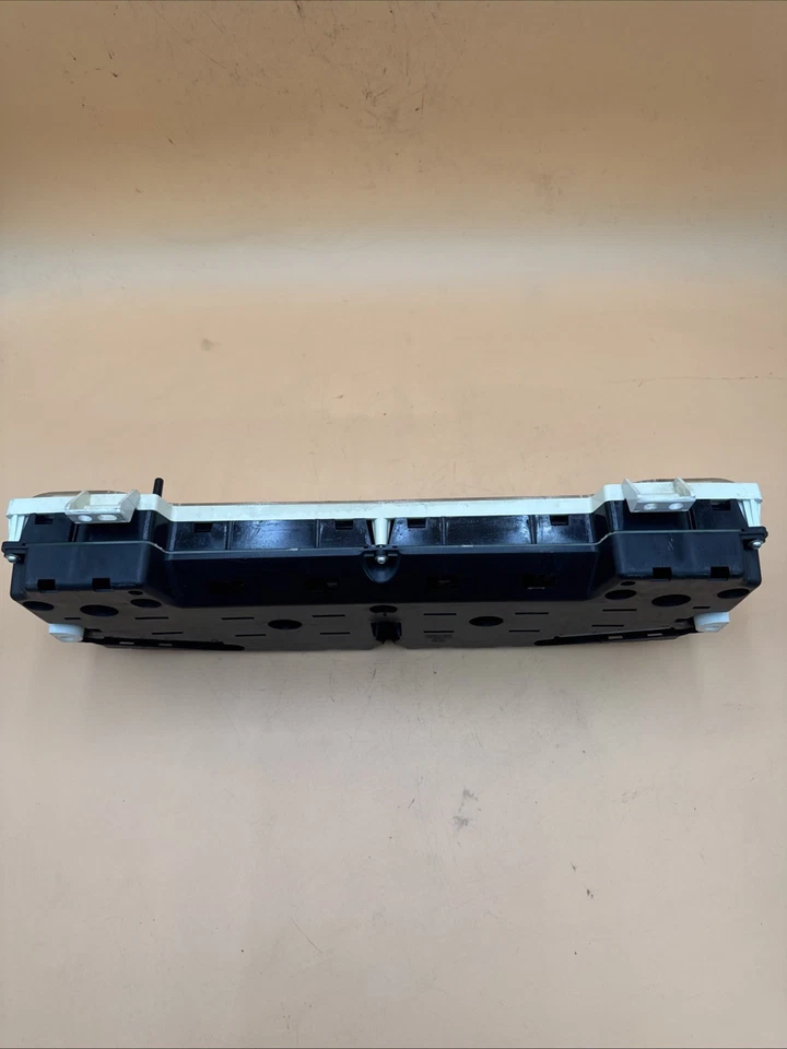 Dodge Charger 2007, grupo de medidores de velocímetro Magnum P05172062AE usado B204-5 Foto 4 de 4