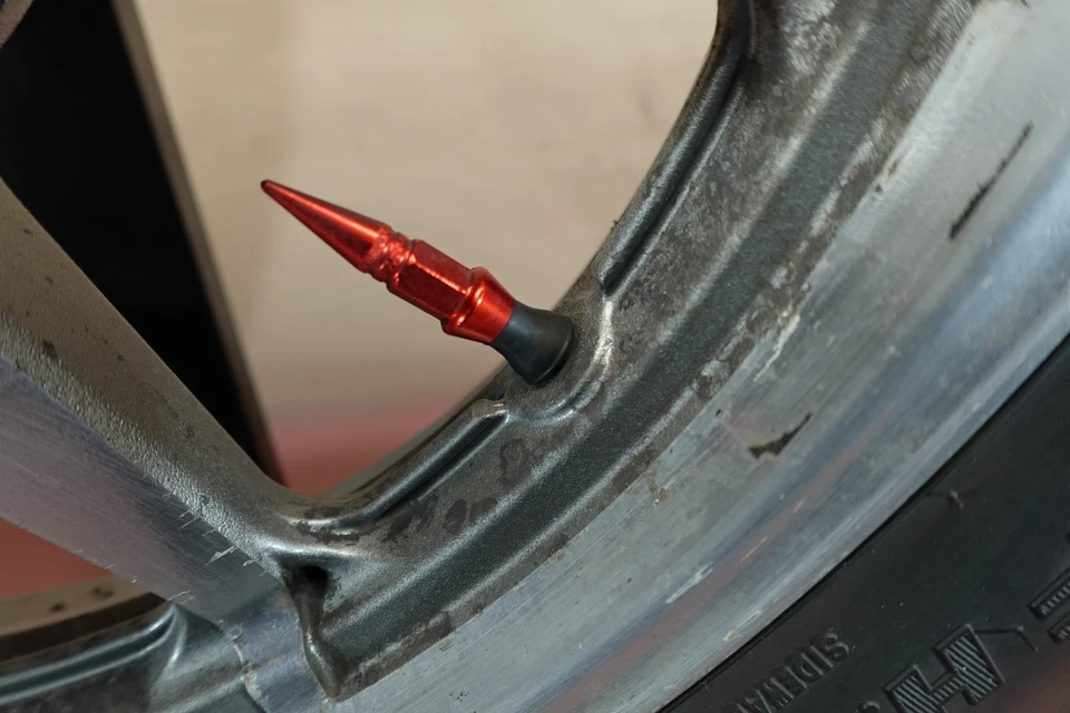 Roda dianteira aro pneu 07-15 Yamaha VStar 1300 V Star XVS1300 SHINKO 130/90 B16 - Imagem 4 de 4