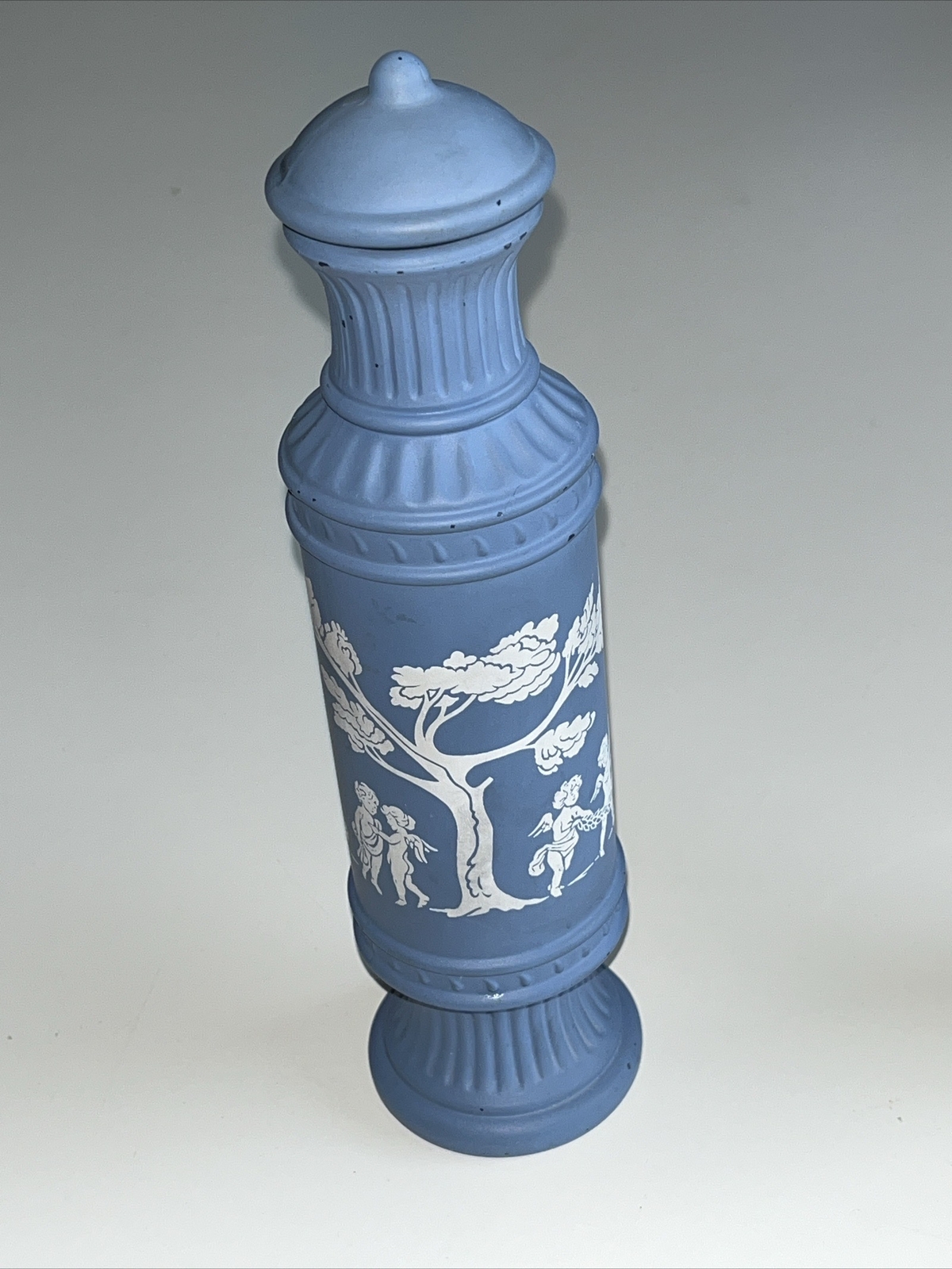 Avon Cosmetic Perfume Bottle Avonshire Blue Charisma Cologne Wedgwood